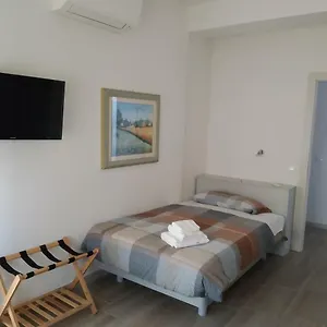 Arno Guest house