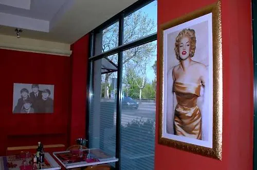 Guesthouse Verona 3*,